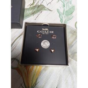 COACH Signiture C pave pierced earring & pave gold heart earrings Retail 118.00